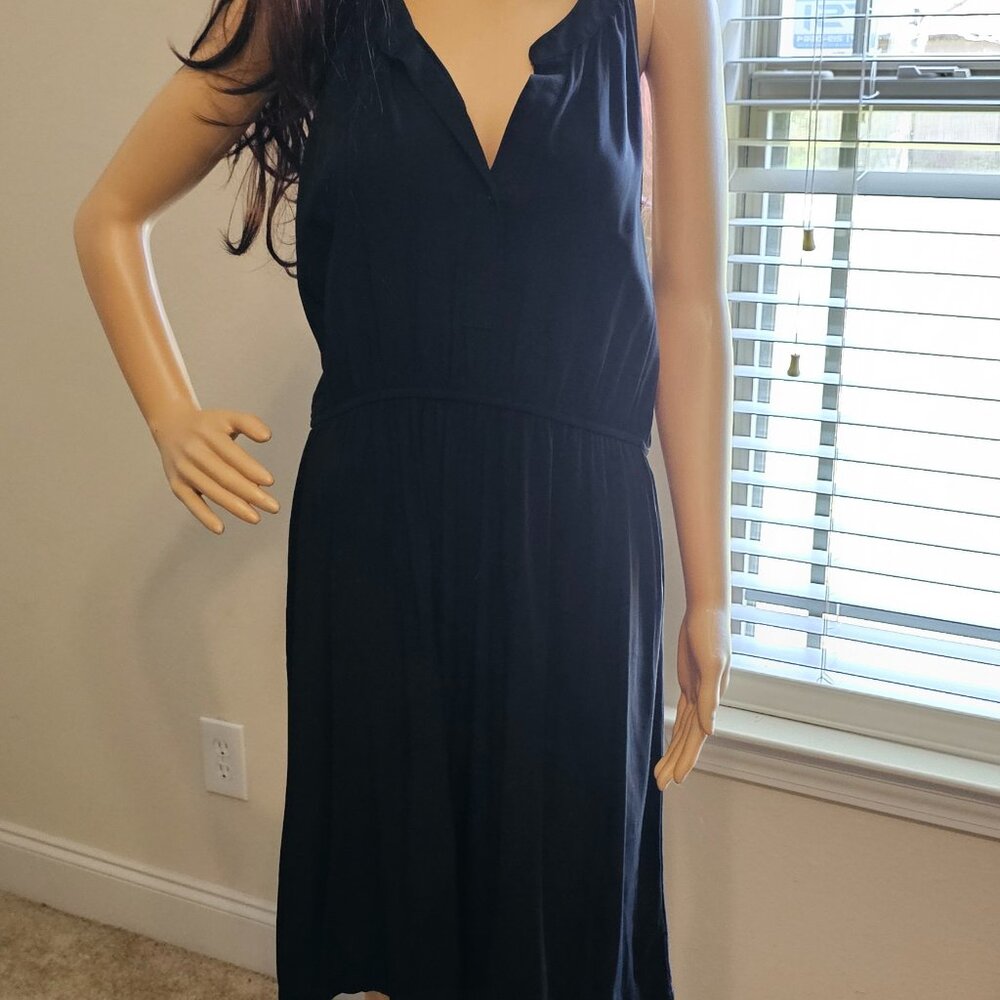 Old Navy ~ Size Lg ~ Sleeveless black sundress with rounded neckline